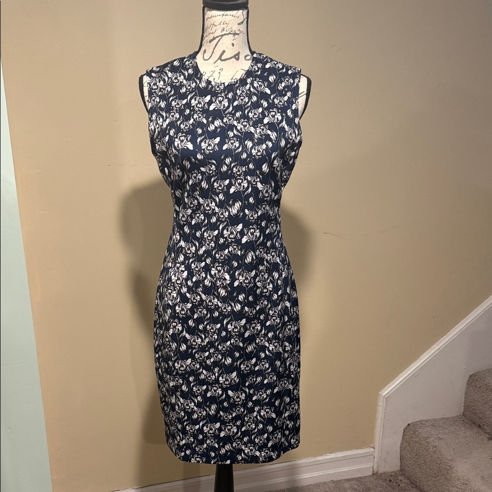 Floral Sleeveless Navy Dress